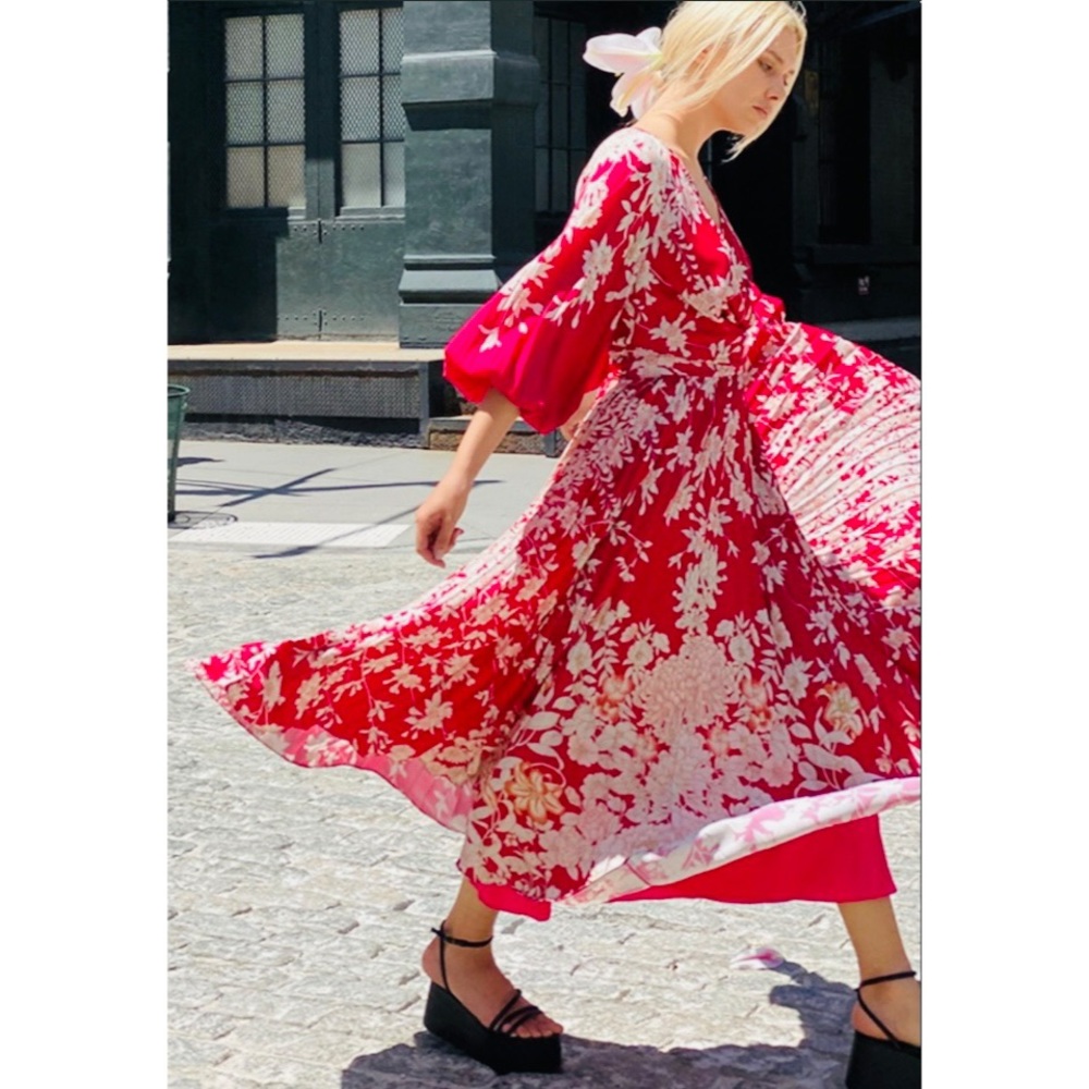 New! KOBI HALPERIN Ariella Floral
Blouson-Sleeve Pleated Midi Dress Size…